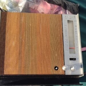Zenith Brown 1972 Portable Radio with Vintage Charm
